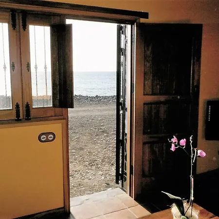 Holiday home Casa Frente A La Playa Playa de Tasarte